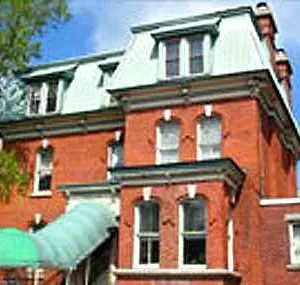 auberge-mcgees-inn.ottawa-hotel.net/